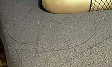 mira como me penetro el culo con ganas hasta correrme