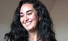 toda una se�ora en la calle pero una puta guarra en la cama chupando verga