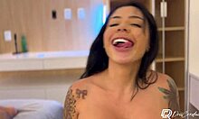 Drii Cordeiro massages pussy then takes full mouth cumshot