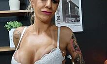 dando meu cu na cadeira erotica milf anal slut wife brazilian whore