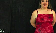 Curvy nerd babe shares her wild curves in casual intro