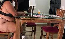 follando ese culo enorme en la cocina mami 🔥🍑 rough doggy till she squirts 😈