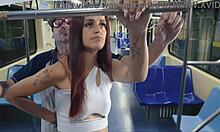 Malandro Desconhecido Encosta Na Gostosa No Ônibus Em Público