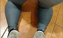 Madrasta's see-through leggings show her ass while cleaning 😍 what do you think?🔥