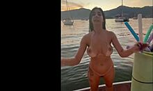 putaria na lancha com renatinha mello sentando pros cria no aniversário dela com gozo na boca e cu