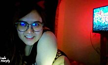 Live Webcam Show Teases Viewers with Slow Build to Explosive Solo Finish