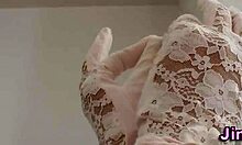 Can you believe this classy European teen rubs her box so elegantly in stockings and heels?!