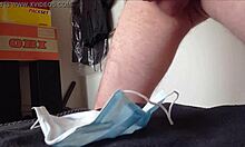 geil af mit mund-nasen-schutz 😷 corona mask fetish solo homemade german amateur 💦🔥