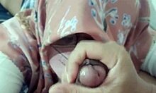 tante riani sucks fat cock and loves every bit hungrily