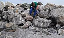 fat milf hikes skirt outdoors flashing hairy pussy smokes then pisses by riverbank