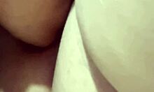 madura latina casalinga si piega per leccare coño succoso in palestra con gruppo swingers