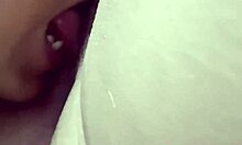 madura latina casalinga si piega per leccare coño succoso in palestra con gruppo swingers