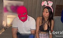 A Mi Traje De Coneja Falta La Colita Mientras Me Penetran!