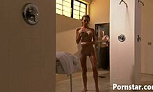 Sexy jessi summers' shaved pussy devoured hungrily in steamy shower lick fest