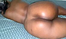 que haces si tu madrastra esta asi de cachonda esperandote