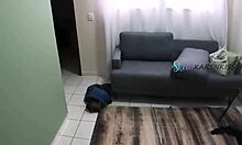 dotado arrombou minha buceta no sofá da sala karenkiss!!