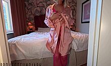 hot curvy babe in pink fishnets gets creampie dripping pussy 😍💦