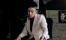 she explains foreplay in massage takes her job serious expands female body knowledge to squirting