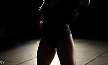 Hot 18+ teen twerks seductively before solo fuck tease unfolds