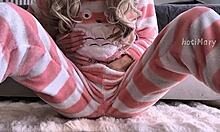 oh god this skinny teen in pajamas fingers her hairy wet pussy so close up... squirtin already!!