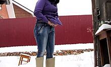 imagine this hairy wet pussy pissing on christmas snow in outdoor amateur fetish comp