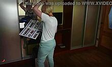 WOW, Perky Mummy Devours Protein Breakfast!