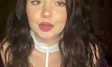 mmm playing with my hot teen pussy feels so good 😏🔥