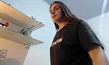 Blonde Big-Ass Cutie Dances Live Till Nude