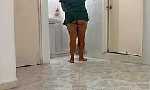 Curvy neighbor cleans curvy latina style