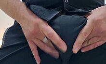 strappa mutande e sborra sul cazzo italiano! 🔥 anale veloce con sega sporca e dirty talk 😈