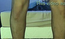 Travesti pounds her pussy deep and explodes in ecstasy!