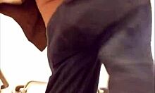 hey pretty goddess wanna peek at my peeing ass in the bathroom?