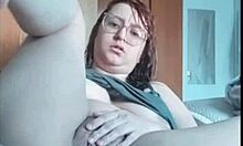 novinha flashes curvy body then rams dildo deep in asshole on video call