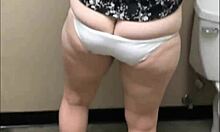 hey pretty goddess wanna peek at my peeing ass in the bathroom?