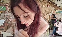 vuoi vedere questa italiana skinny scopata a pecorina in un posto abbandonato dal marito?