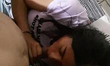 mamando essa verga grossa me deixando louca de tesão