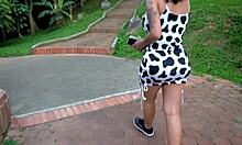 Extraño GETS SKINNY LATINA WITH FAKE BIG TITS FOR PORN VID PART 1