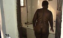 Mature big ass black milf repays stranger's help with outdoor monster cock ride