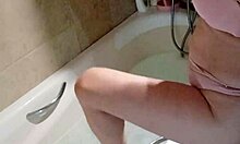 colombian big ass latina gives sloppy tub oral before creampie explosion!