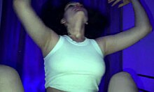 stepsis squeezes legs hard dirty cunnilingus! 👅💦