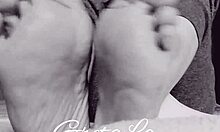 barefoot amateur fetish tease turns into steamy foot play