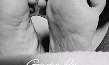 barefoot amateur fetish tease turns into steamy foot play