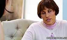 Secret Stepmom Thrill Overwhelms Bella's Chat