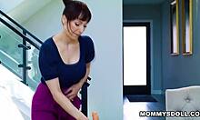 Secret Stepmom Thrill Overwhelms Bella's Chat