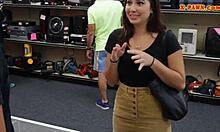 whoa 💦 this muscle babe gets pounded hard at pawnshop!! 😈🔥