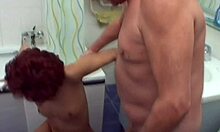 i'm amateur hungarian babe stretchin pussy on huge baseball bat