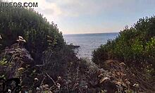 mi esci le minne e fammi un bocchino sulla scogliera!!