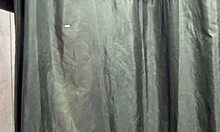 homem invade vestiário e fode meu cu sem camisinha no banheiro