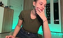 Mysterious teen shaves pussy squirts wildly with nipple clamps on