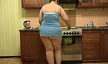 i quit cleaning to slam my fat ass pawg style